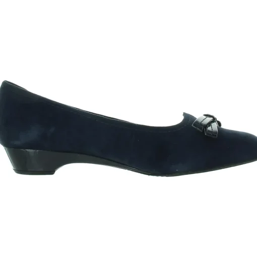 Bow Leather Pumps