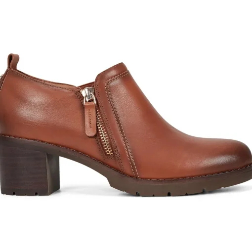 Cosa Zipper Leather Shooties