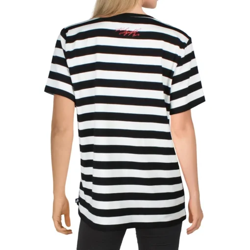 Crewneck Graphic Pullover Top