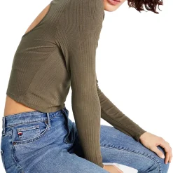 Cut-Out Cropped Pullover Top