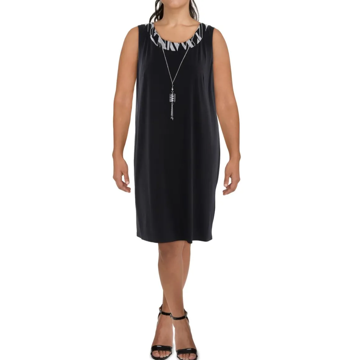 Plus Contrast Trim Knee-Length Shift Dress