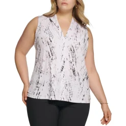 Plus Printed V-Neck Pullover Top