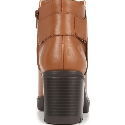 Veeda Ankle Boots